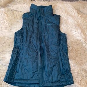 NWT L.L.Bean Women's Fleece-Lined Primaloft Vest. 💜